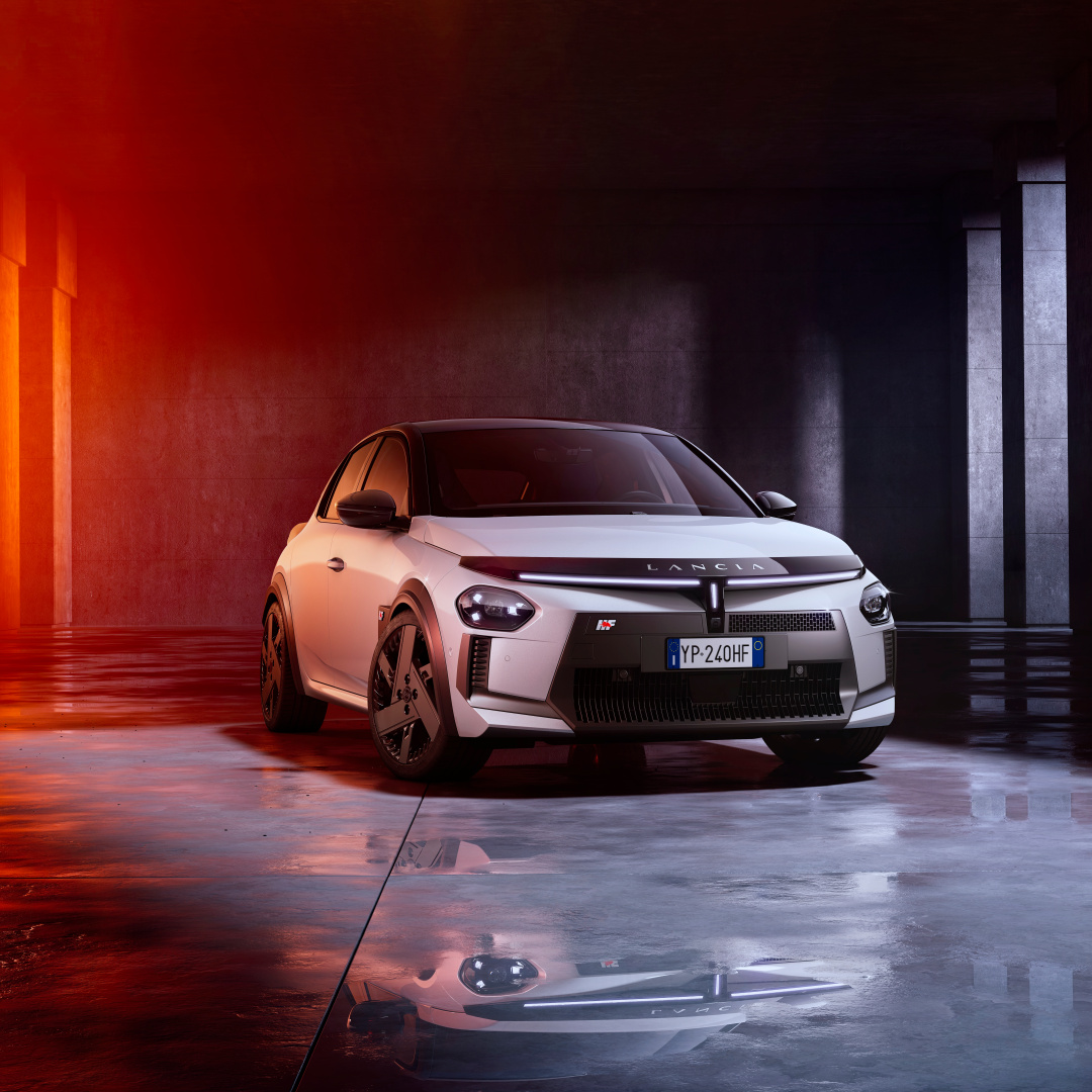 SMALL_LanciaYpsilonHF